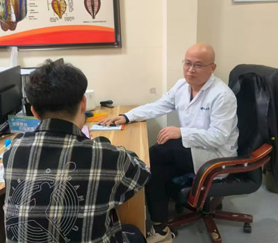 昭通市|男科医师高朋磊：守护男性健康，专业男科诊疗